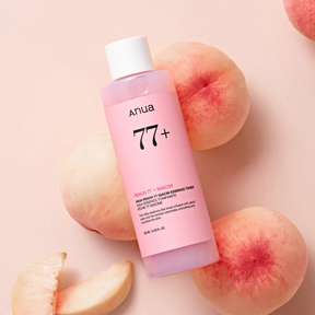 Anua Peach 77 Niacin Essence Toner -kasvovesi on koostumukseltaan nopeasti imeytyvä, kevyt ja hoitonestemäinen.