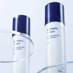 BONCEPT Retinol Toner on hellävarainen mutta tehokkaasti hoitava retinolikasvovesi, joka auttaa tasoittamaan ihon tekstuuria, tukemaan ihon kimmoisuutta ja vähentämään juonteiden näkyvyyttä.