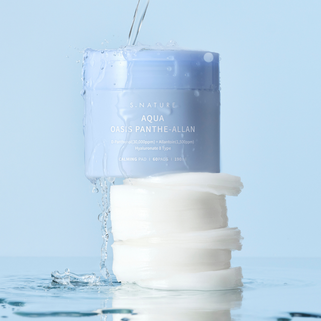 Tarjoa ihollesi nopeaa kosteutushoitoa ja miellyttävää viilentävää tunnetta näillä tehokosteuttavilla ja rauhoittavilla S.NATURE Aqua Oasis Panthe-Allan Calming Pad -kasvovesilapuilla.