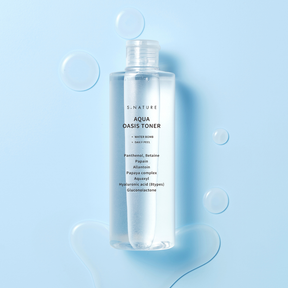 Saavuta pehmeän ja sileän tuntuinen sekä heleän ja hyvinvoivan näköinen iho tällä nopeasti imeytyvällä ja intensiivisesti kosteuttavalla S.NATURE Aqua Oasis Toner -kasvovedellä.