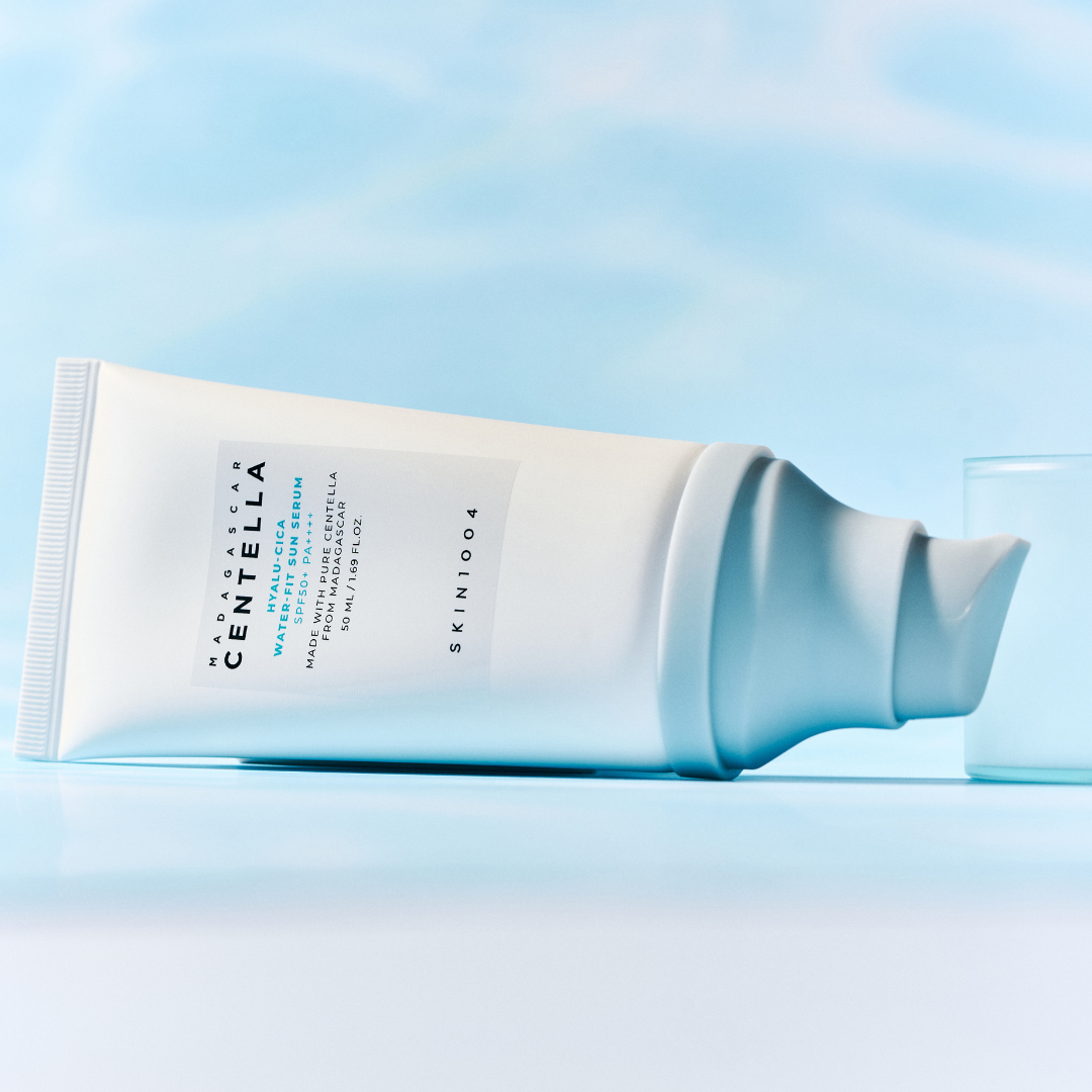 SKIN1004 Centella Hyalu-Cica Water-Fit Sun Serum SPF50+ PA++++ on erittäin kevyt ja tehokkaasti kosteuttava k-beauty aurinkovoide